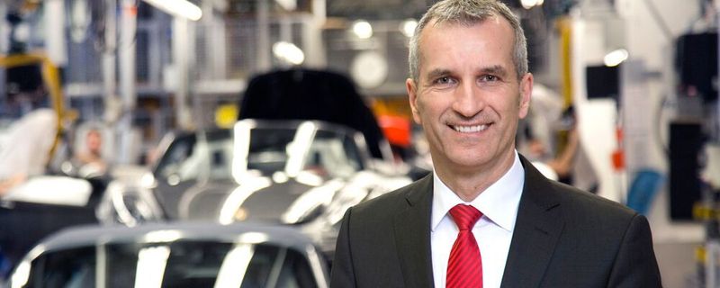 Albrecht Reimold ist Vorstand für Produktion und Logistik bei Porsche. „CO2-Neutralität steht für uns an erster Stelle“, sagt er.