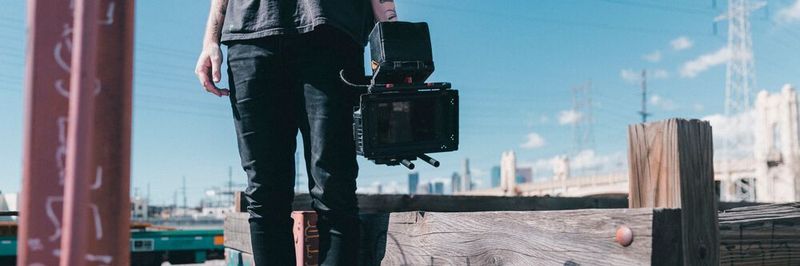 Will man im B2B-Marketing mit Videos erfolgreich sein, sollte man die richtigen Umfelder wählen und sich mit den Besonderheiten der einzelnen Plattformen vertraut machen.