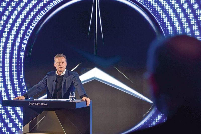 Markus Schäfer, Vorstandsmitglied bei Daimler, Konzernforschung & Mercedes-Benz Cars Entwicklung, ist neuer Aufsichtsratsvorsitzender beim Formel-1-Team Mercedes-Benz Grand Prix Ltd. Er folgt damit auf den verstorbenen Niki Lauda.
