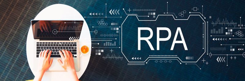 Mithilfe von Robotic Process Automation (RPA) können Prozesse automatisiert werden, sodass mehr Zeit für andere Tätigkeiten bleibt.