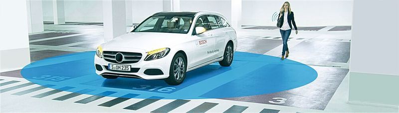 Der Zugang zum Fahrzeug ohne Schlüssel kann eine Anwendung der Ultra-Wide-Band-Technik sein.