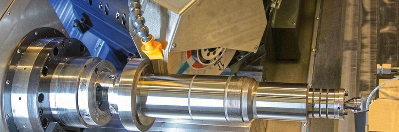 Die Mikro-Turn-Grind 1000 vereint die Schleifendbearbeitung sowie das Hartdrehen.