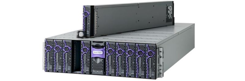 Insgesamt zehn OpenFlex-F3100-Fabric-Devices finden in einem OpenFlex-E3000-Gehäuse Platz. Die einzelnen OpenFlex-F3100-Fabric-Devices sind mit Kapazitäten von bis zu 61 TB erhältlich.