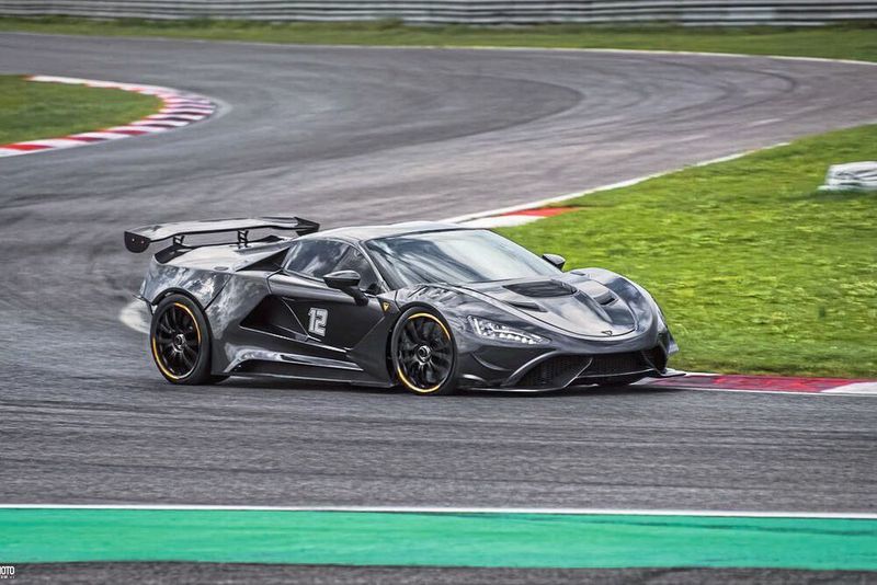 Fast 1.000 kW stark: Hybridsportler Tushek TS 900 H Apex.