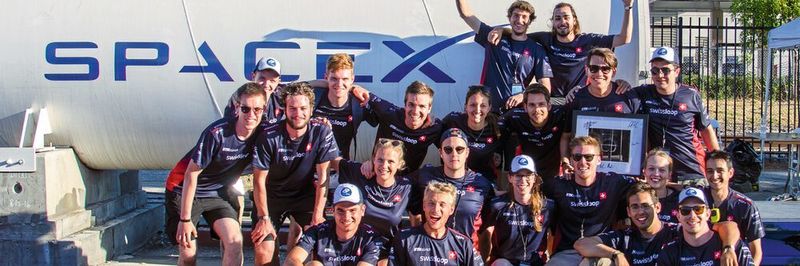 Das Swissloop-Team beim diesjährigen Hyperloop-Wettbewerb.