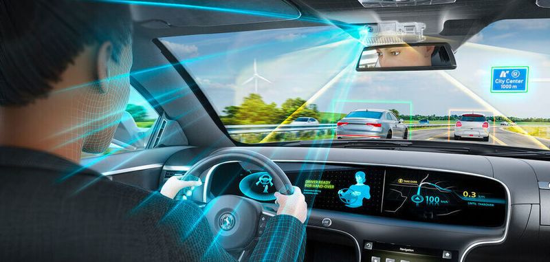 Continental arbeitet an einem Kamerasystem, das den Wechsel vom automatisierten zum manuellen Fahren sicher gestalten soll.