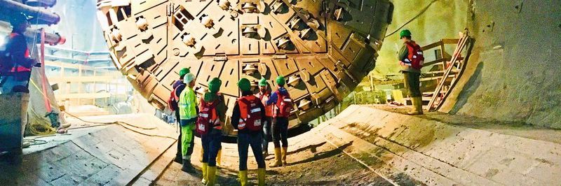 Semmering-Basistunnel: Zwei Tunnelbohrmaschinen arbeiten sich vom Fröschnitzgraben in Steinhaus am Semmering rund 9 km in Richtung Gloggnitz durch den Berg.