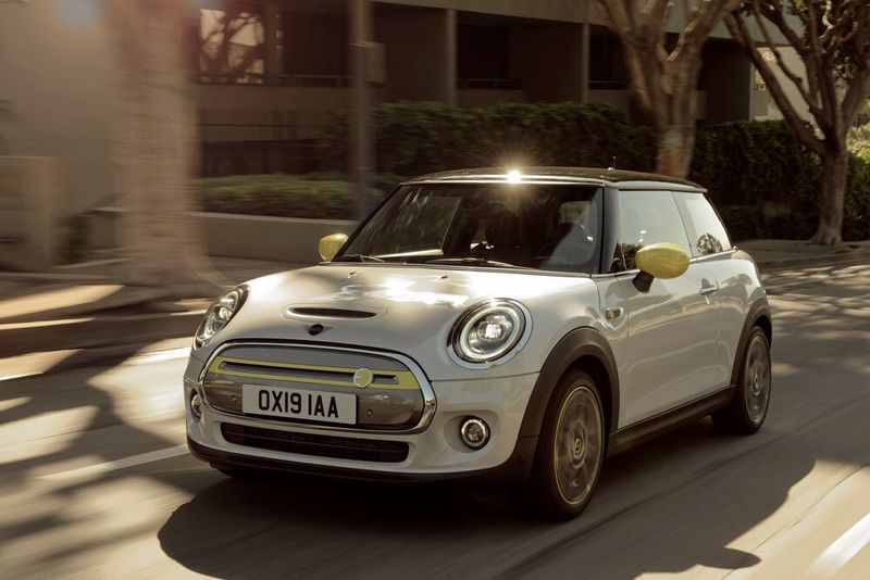 Der Mini Cooper SE wird auf der IAA 2019 zu sehen sein.