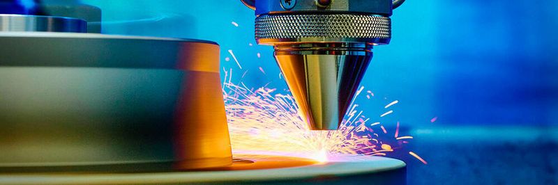 Fraunhofer und die RWTH Aachen haben ein Verfahren entwickelt, mit dem sich Bremsscheiben schneller und haltbarer beschichten lassen.