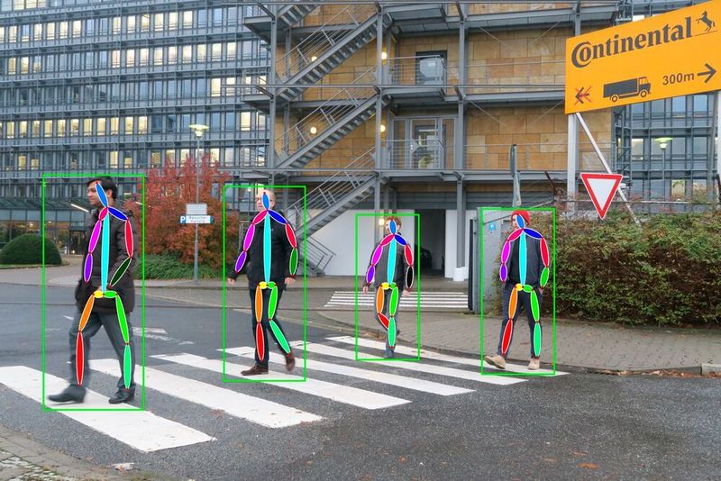 Die frühzeitige Erkennung und der Schutz von schwächeren Verkehrsteilnehmern sind wichtige Anwendungen für künstliche Intelligenz in den Fahrzeugen der Zukunft.