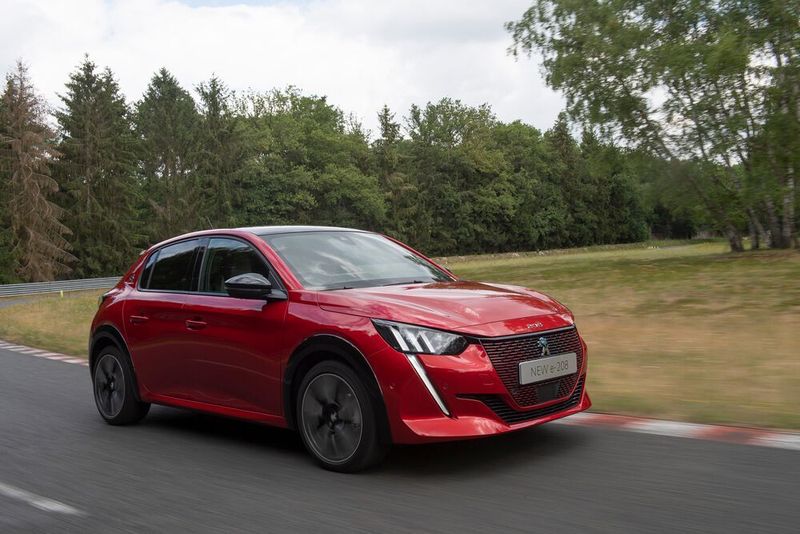 Peugeot schickt in Kürze sein erstes eigenes E-Mobil ins Rennen.