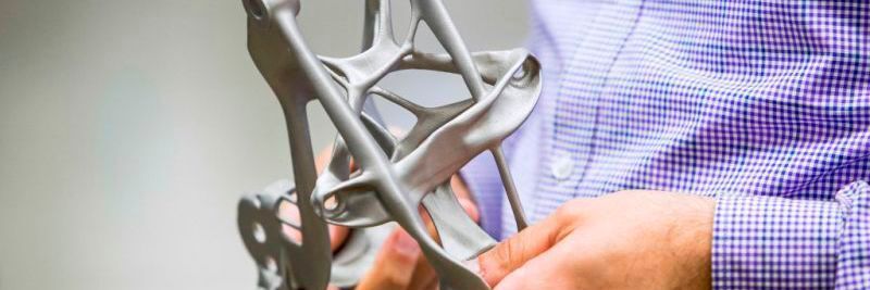 In Kooperation mit Autodesk entwickelte GM die erste 3D-gedruckte und funktional optimierte Sitzhalterung.