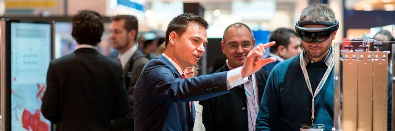 Die SPS bildet mit ihrem einzigartigen Konzept das komplette Spektrum der smarten und digitalen Automation ab – vom einfachen Sensor bis hin zu intelligenten Lösungen.