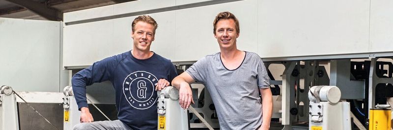 Ruud Appel und Dennis Oud haben Hollandsteel 2016 gegründet und eine komplett neue Fabrik in Opmeer in der Provinz Nordholland gebaut.