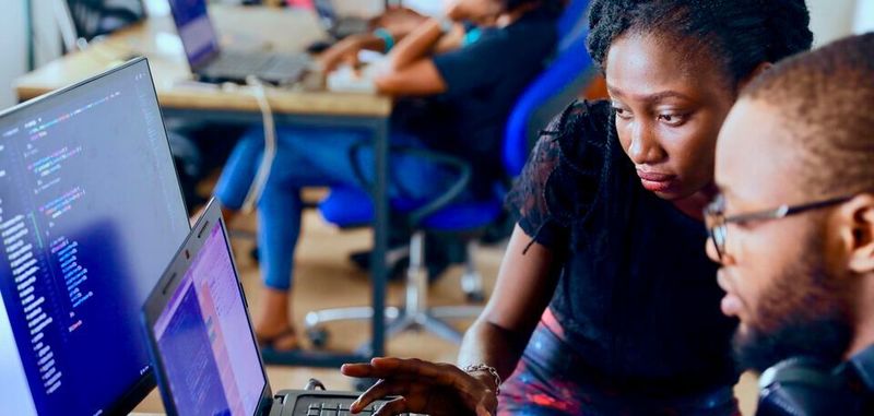 Gutes DevOps bedeutet nicht, dass jeder den Job des anderen macht – ein Wir-Gefühl ist aber unabdingbar.