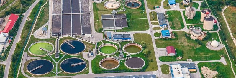 Unsachgemäß entsorgte Abwässer können dazu führen, dass Kläranlagen kippen und die Wasseraufbereitung für ganze Gemeinden beeinträchtigt wird.
