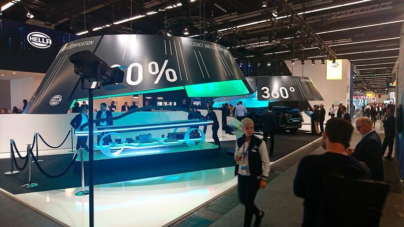 Auch der Automobilzulieferer Hella nimmt an der IAA teil. Der MDax-Konzern will seine Geschäfte in China weiter ausbauen.