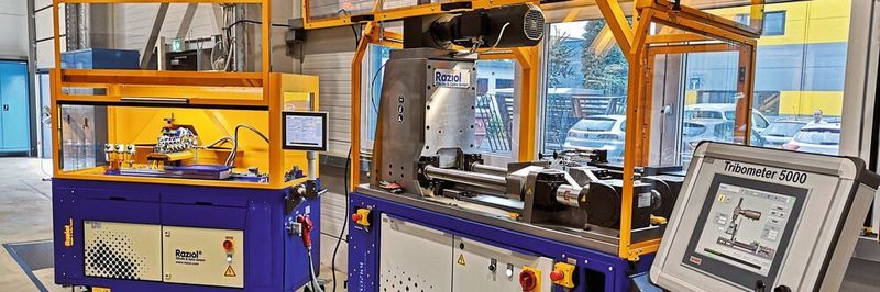 Ein Tribometer (re.) und eine Laborbeölungsanlage aus dem Hause Raziol sind seit Juli 2019 neu im Maschinenpark-Portfolio am Werkzeugmaschinenlabor WZL der RWTH Aachen University.