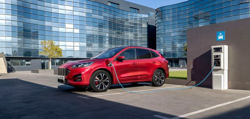 Auch der Ford Kuga wird als Plug-in-Hybrid auf den Markt kommen.
