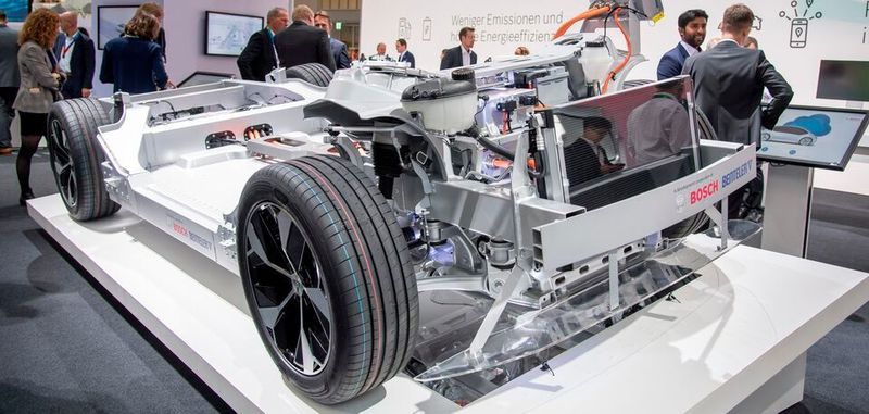 Bosch zeigt auf der IAA 2019 mit dem Rolling Chassis eine neue E-Fahrzeugbasis, auf der andere Autohersteller in kurzer Zeit neue E-Fahrzeuge entwickeln können.
