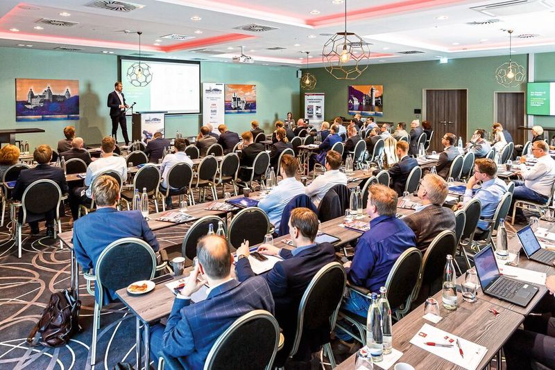 Die smarte Fabrik – welche Möglichkeiten und konkreten Ansätze gibt es? Beim Smart Factory Day treffen sich Produktionsexperten zum fachlichen Austausch.