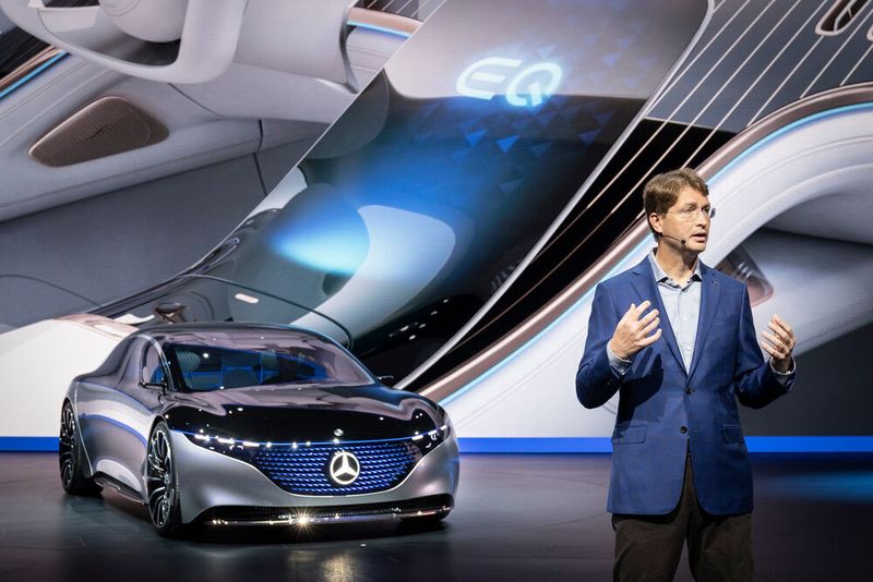 Daimler-Chef Ola Källenius während der Premiere des Showcars Mercedes-Benz Vision ECS auf der IAA in Frankfurt.