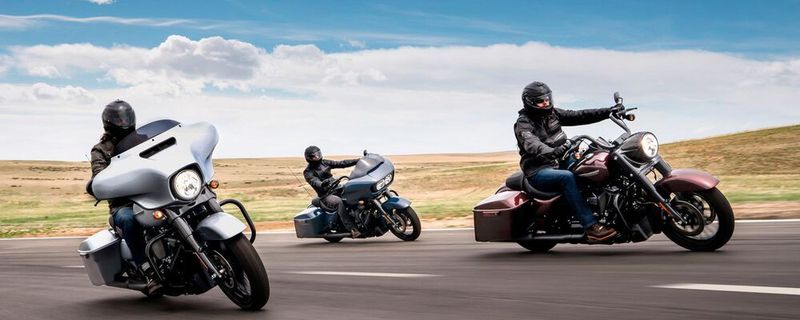 „Detachables Tour-Pak“-Gepäckumrüstsätze aus dem Originalzubehörprogramm von Harley-Davidson sind nicht mit den vorgeschriebenen Reflektoren ausgestattet und müssen zurück in diie Werkstatt.