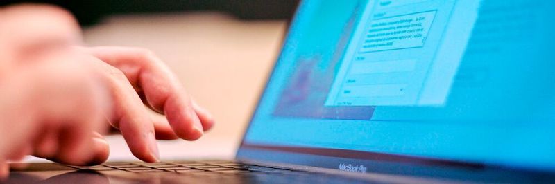 Content Services aus der Cloud ermöglichen Mitarbeitern nicht nur den Zugriff auf relevante Unternehmensinhalte, sondern auch deren flexible und schnelle Bearbeitung – jederzeit und überall.