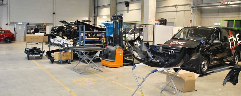 Versicherer und Schadensteuerer wollen mitreden bei der Frage, ob Ersatzteile bei der Unfallreparatur Original- oder Billigteile sind.