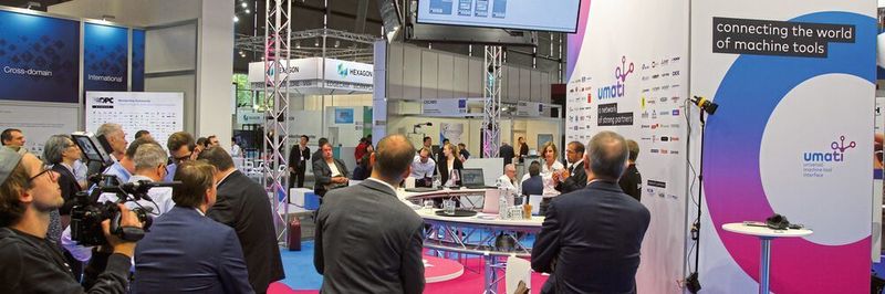 Auf einem zentralen Stand des VDW in Halle 9 können sich die Messebesucher über die Vorteile des Schnittstellenstandards Umati informieren.