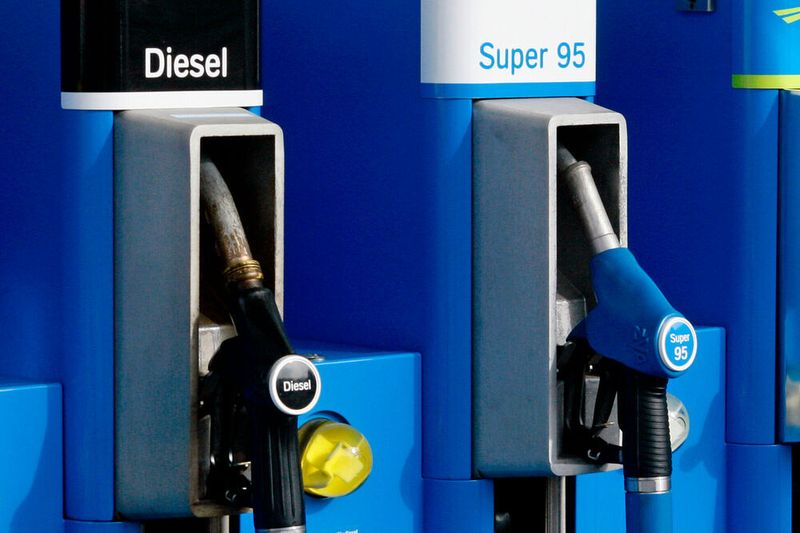 Die CO2-Bepreisung von Benzin, Diesel, Heizöl und Erdgas soll 2021 mit einem Festpreis für Verschmutzungsrechte von zehn Euro pro Tonne CO2 starten.