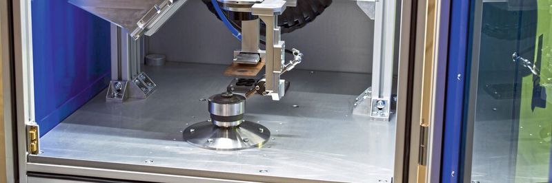 The new technology is particularly suitable for components that have to be water-tight and protected from other undesired environmental influences. These components include housings for electrical and electronic components that were previously regarded as virtually non-weldable.