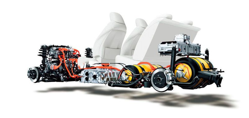 Der Toyota Mirai benötigt für den Vortrieb ausschließlich Wasserstoff, der in der Brennstoffzelle in elektrische Energie umgewandelt wird und den 113 kW starken E-Motor antreibt. Mit einer Tankfüllung fährt der Mirai bis zu 500 Kilometer weit, der Tankstopp ist nach knapp drei Minuten erledigt.