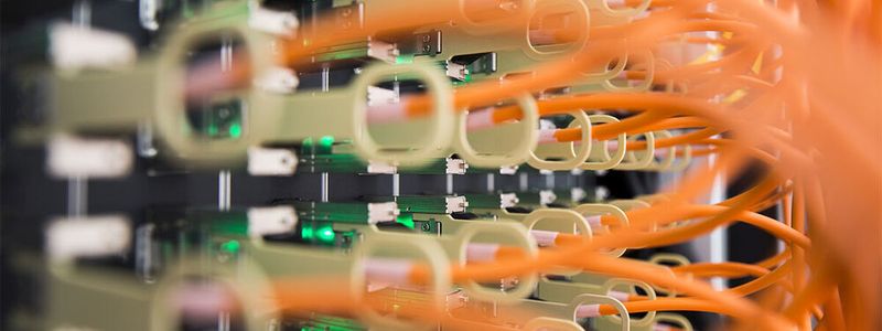 Wer will mit seinem „Microsoft Azure“ von Amsterdam oder sonstwo nach Frankfurt umziehen? Die deutsche Internet-Börse DE-CIX bietet kostenfreie Umstiegsmöglichkeiten an.