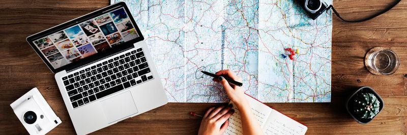 Mit einer individuellen Social Media-Strategie, definierten Zielen und ausgearbeiteten Kampagnen können auch B2B-Unternehmen die sozialen Netzwerke und Plattformen gewinnbringend für sich nutzen.