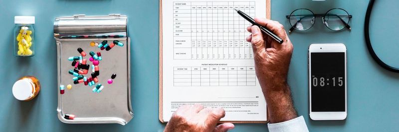 Das Internet of Things kann auch im Gesundheitssektor für Effizienz und Transparenz sorgen – doch der Einsatz entsprechender Technologien birgt auch Risiken.
