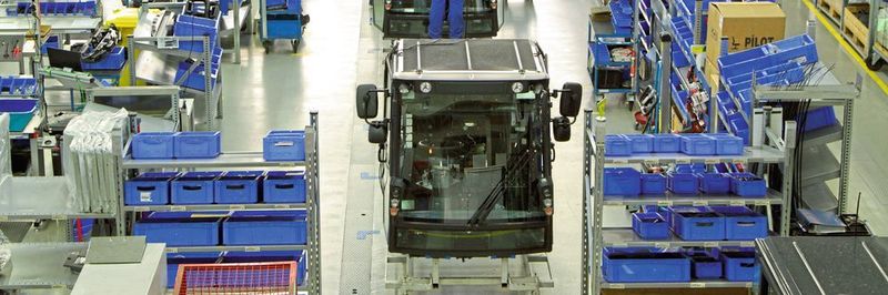 Rund 450 Kompaktkehrmaschinen der Baureihe Swingo mit 2-m³-Kehrbehältern werden jährlich in St. Blasien gefertigt.