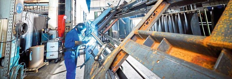 Bei einem Hersteller von Systemen für Transport- und Recyclingfahrzeuge reduzierten sich durch den ganzheitlichen Ansatz von EWM der Gasverbrauch um ein Drittel und die Arbeitszeit um 15 %.