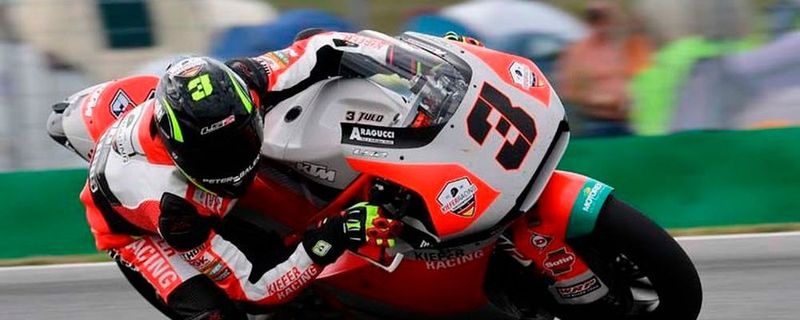 Lukas Tulovic ist der neue Markenbotschafter für NGK Spark Plug.