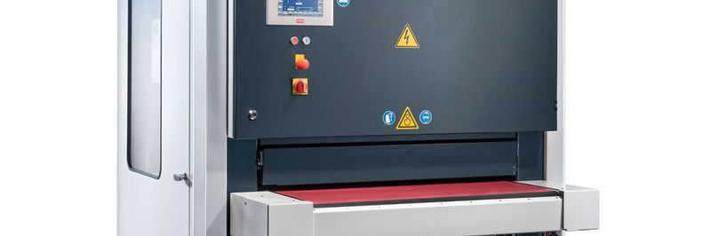 Die universelle Maschine bearbeitet sowohl Stahl, Edelstahl und Aluminium.