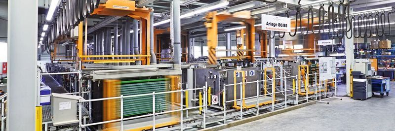 Mit der umgerüsteten Galvanikanlage kann die Holzapfel Group Stahl, Edelstahl, Buntmetalle und bald auch Aluminium mit Chemisch Nickel beschichten.