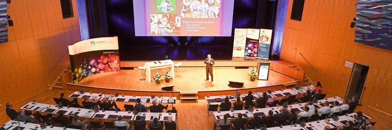 Beim Innovation Forum Medizintechnik in Tuttlingen kommen Wissenschaftler, Anwender, Dienstleister und Hersteller einen Tag lang zusammen, um wegweisende Ideen, Entwicklungen und Produkte rund um die Medizintechnik vorzustellen und kennenzulernen.