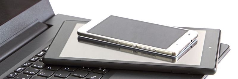Mithilfe eines Mobile Device Managements (MDM) können mobile Endgeräte vor Hackerangeriffen geschützt werden