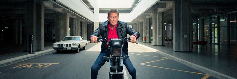 „The Hoff“ geht mit K.I.T.T. 2.0 wieder auf Gauner-Jagt!