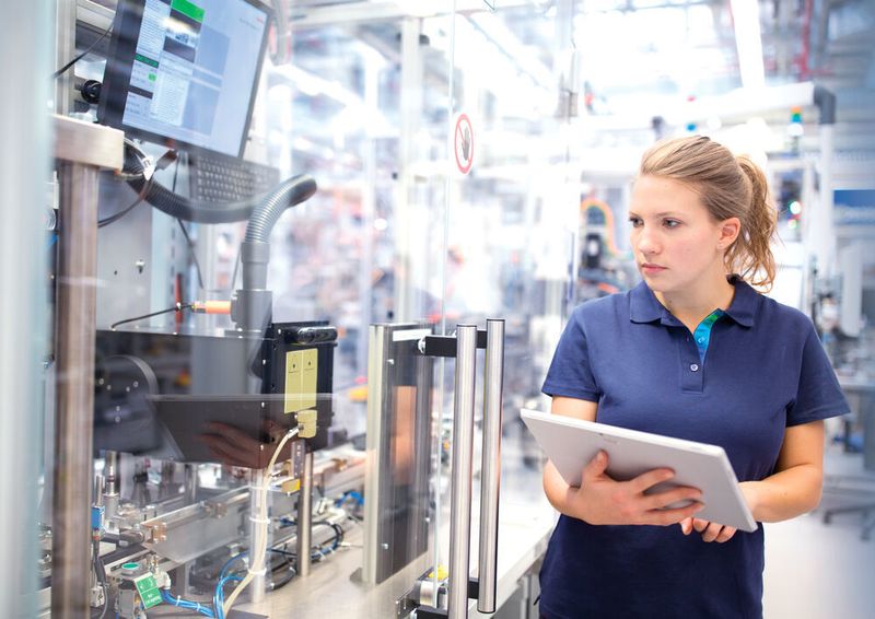 Wie wichtig ist die Instandhaltung für die Produktivität? Das Beratungsunternehmen Frontem Consulting hat dazu 136 Unternehmen befragt.