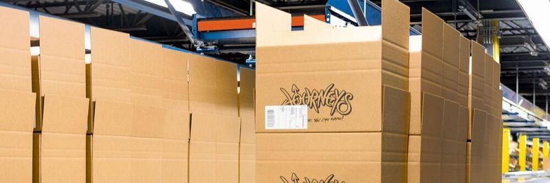 Das Journeys Distribution Center in Lebanon, Tennessee, übernimmt die Auftragsabwicklung für hunderte von Ladengeschäften und das wachsende Onlinegeschäft des Schuh-Einzelhändlers.