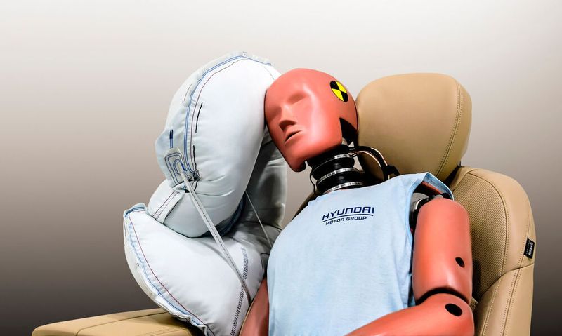Hyundai will den zentralen Seitenairbag in künftigen Modellen einsetzen.