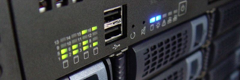 Gegenüber herkömmlichen Speichermedien dieser Serie sorgen bei dem neuen Modell zwei 500 GB große, über M.2 angebundenen NVMe-SSDs für Verbesserungen von I/O und Speicherdurchsatz.