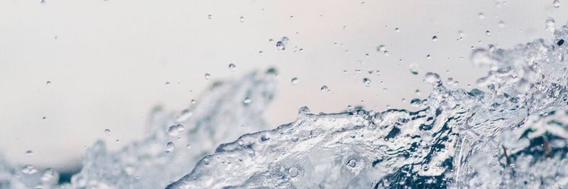 When high-pressure water jet deburring meets low-pressure cleaning.
