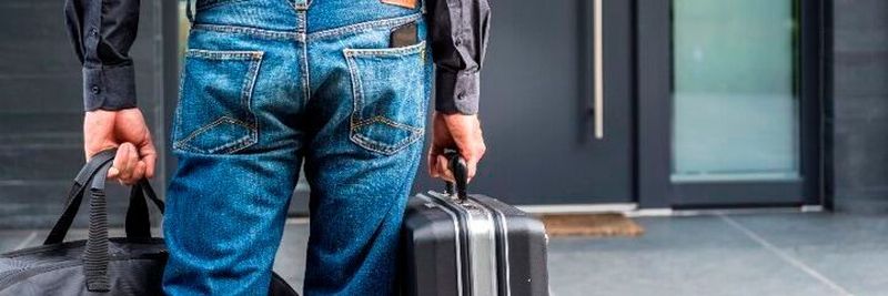 Der Chipsatz SR100T öffnet z.B. vernetzte Türen, ohne dass dafür ein Mobilgerät aus der Tasche genommen werden muss.